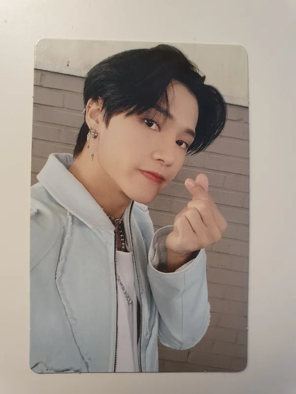 THE WORLD EP.1 : MOVEMENT DIARY VER.