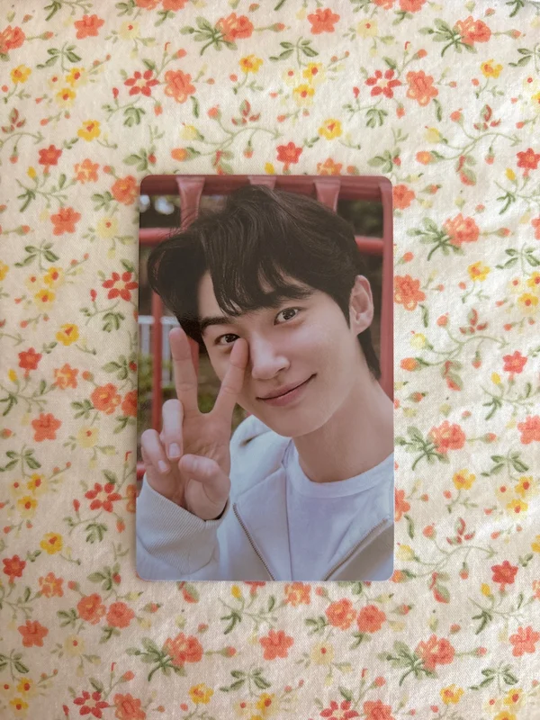 BYEON WOO SEOK 2025 SEASON'S GREETINGS