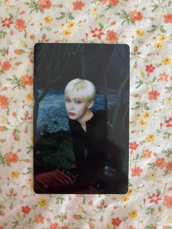 ENHYPEN WORLD TOUR WALK THE LINE Trading Card
