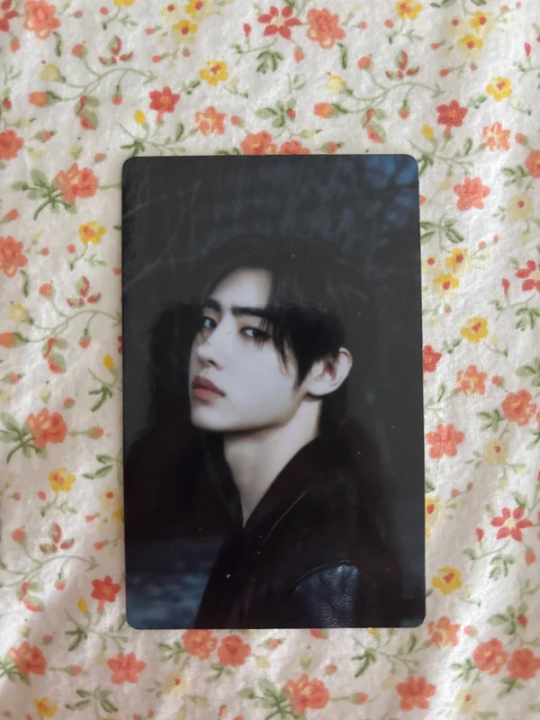 ENHYPEN WORLD TOUR WALK THE LINE Trading Card