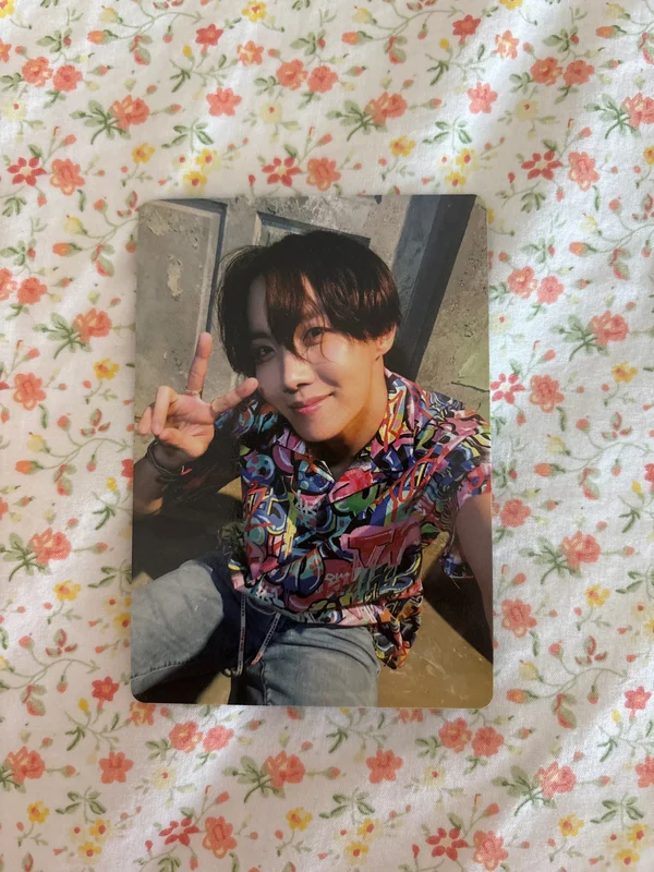 BTS 君に届くJAPAN officialファンミvol3 J-HOPEトレカ BTS J-Hope 'ARMY BOMB VER.3' Photocard | Sold by kit | Used of