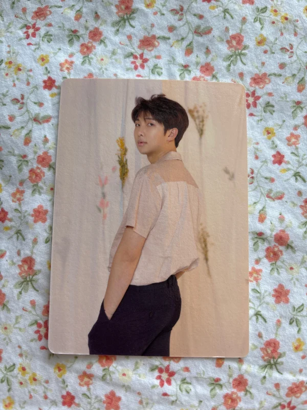 BTS WORLD TOUR 'LOVE YOURSELF' MINI PHOTO CARD