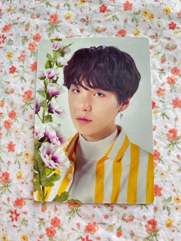 BTS WORLD TOUR 'LOVE YOURSELF' MINI PHOTO CARD