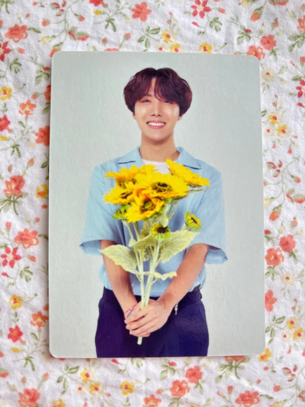 BTS WORLD TOUR 'LOVE YOURSELF' MINI PHOTO CARD