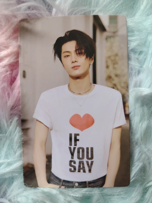 ROMANCE : UNTOLD Photo Card & Holder Set