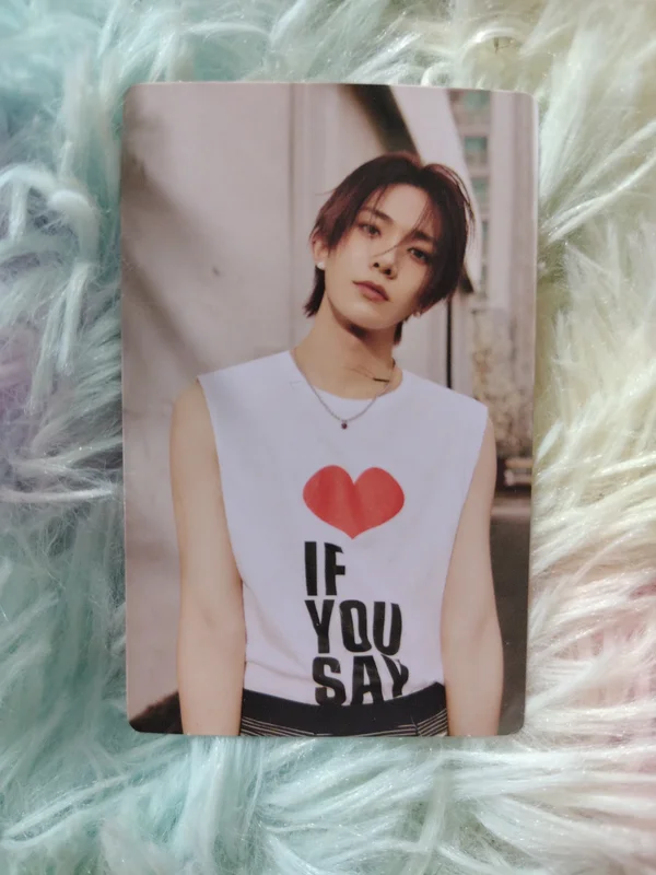 ROMANCE : UNTOLD Photo Card & Holder Set