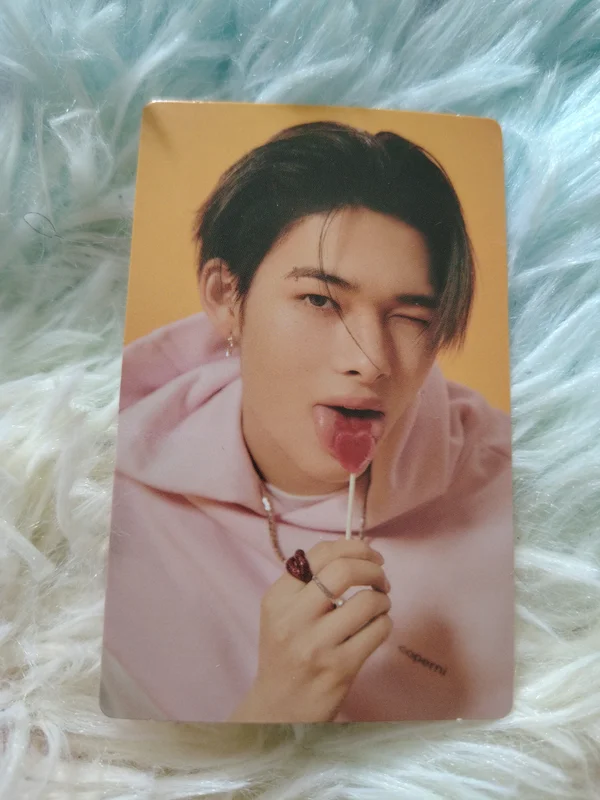 ROMANCE : UNTOLD Photo Card & Tin Case Set