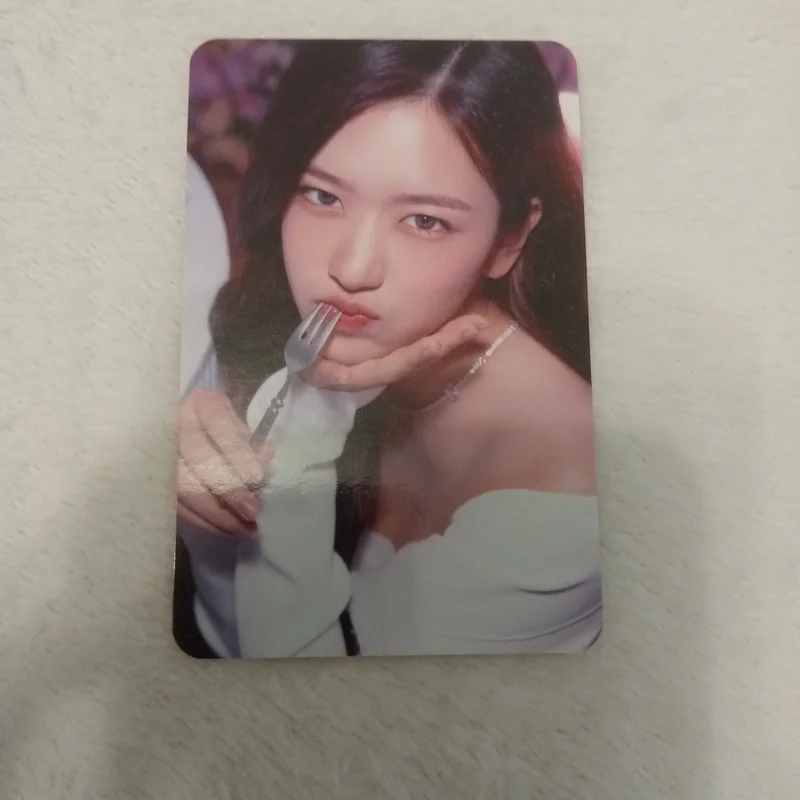 IVE THE FIRST FAN CONCERT The Prom Queens RANDOM PHOTOCARD PACK
