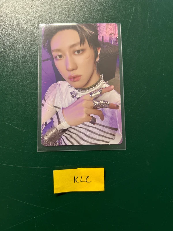 HAPPY BURSTDAY Weverse Albums ver.