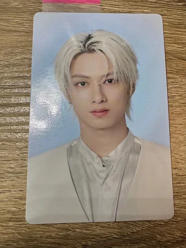 SEVENTEEN WORLD TOUR [NEW_] Trading Card Set