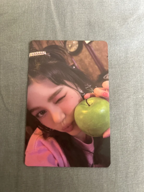 DANIELLE Get Up Weverse Albums ver.