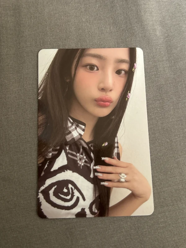 MINJI Get Up Weverse Albums ver.