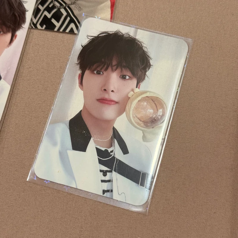 ATEEZ X ANITEEZ ADVENTURE POP-UP STORE ANITEEZ IN ILLUSION LIGHT STICK COVER