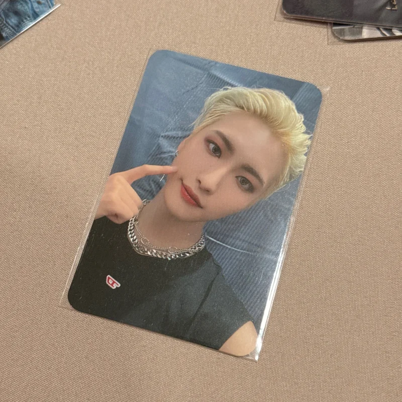 THE WORLD EP.1 : MOVEMENT YES24