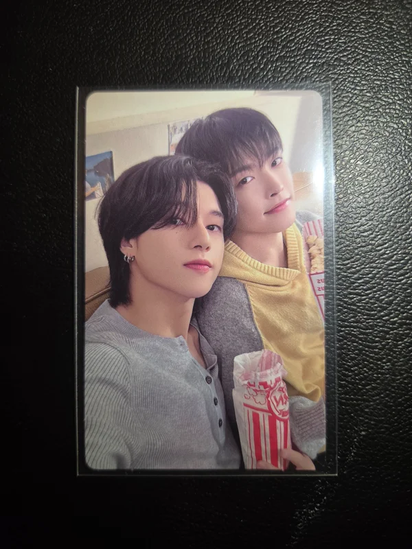 2025 SEASON'S GREETINGS ALADIN/APPLEMUSIC/KTOWN4U