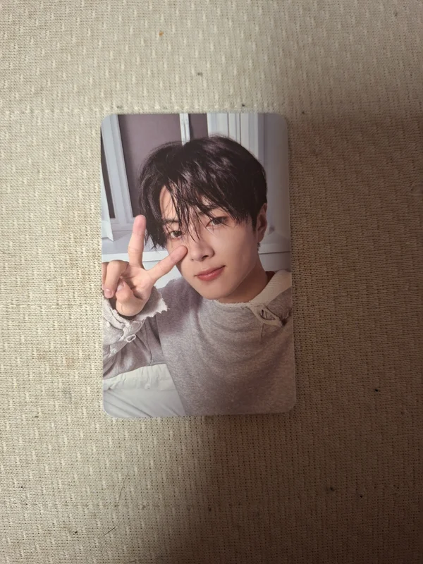 ROMANCE : UNTOLD -daydream- Weverse Albums ver.