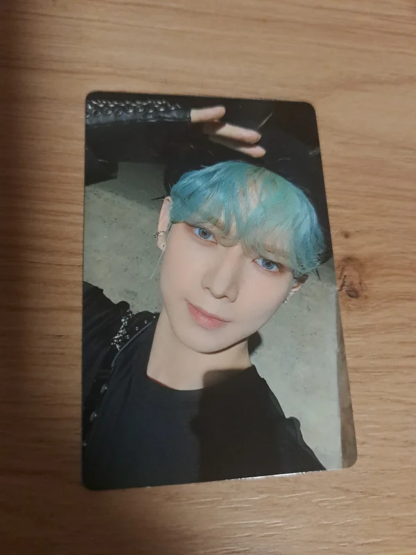 THE WORLD EP.1 : MOVEMENT A VER.