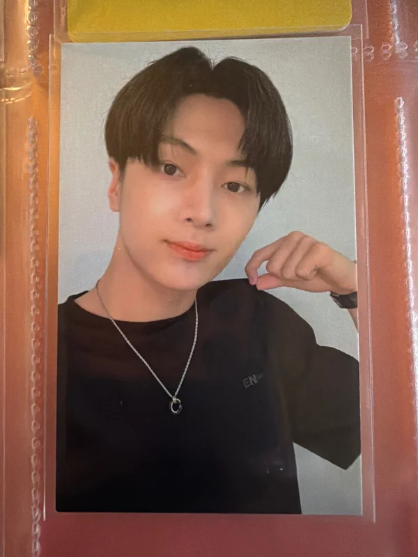 BORDER : CARNIVAL UNIFORM