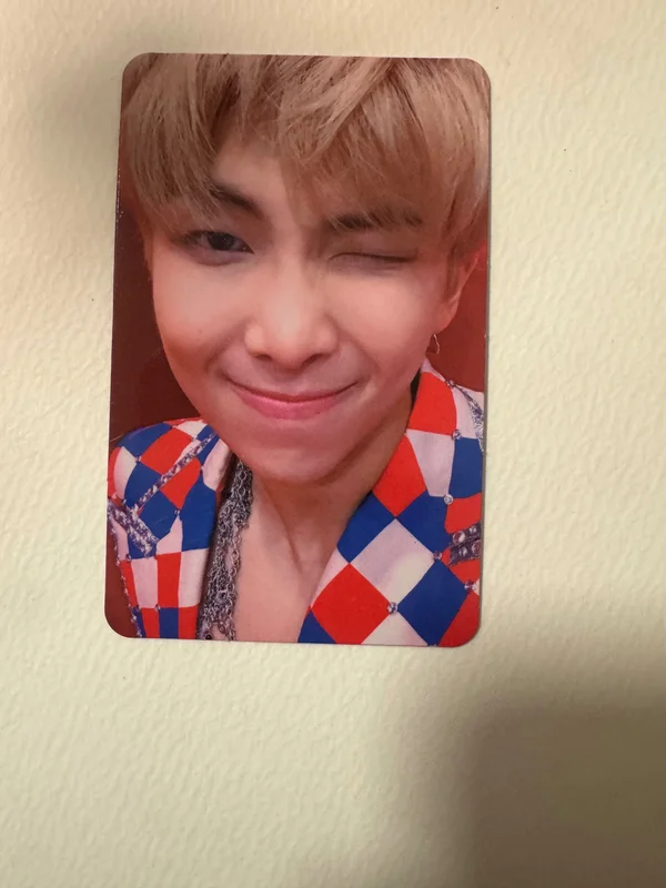 LOVE YOURSELF 'Answer'