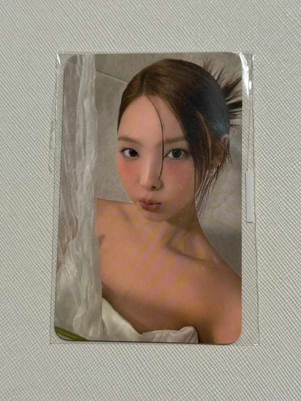 Yes, I am Nayeon. PRE-ORDER EVENT