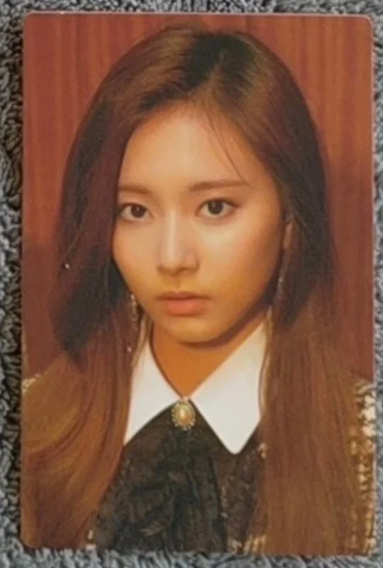 THE ROSES : 2019 SEASONS GREETINGS