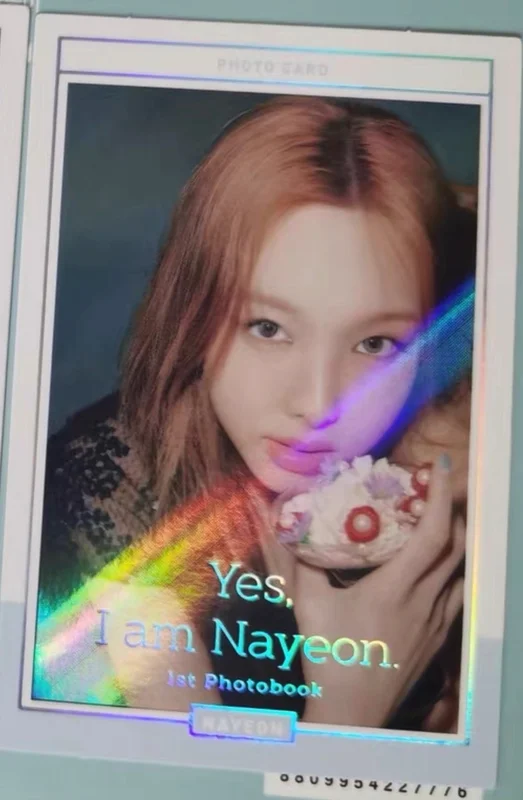 Yes, I am Nayeon. Sky ver.