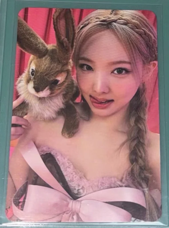 TWICE ナヨン トレカ healing bird TWICE NAYEON 'Healing Bird' Photocard | Sold by celestial_cph