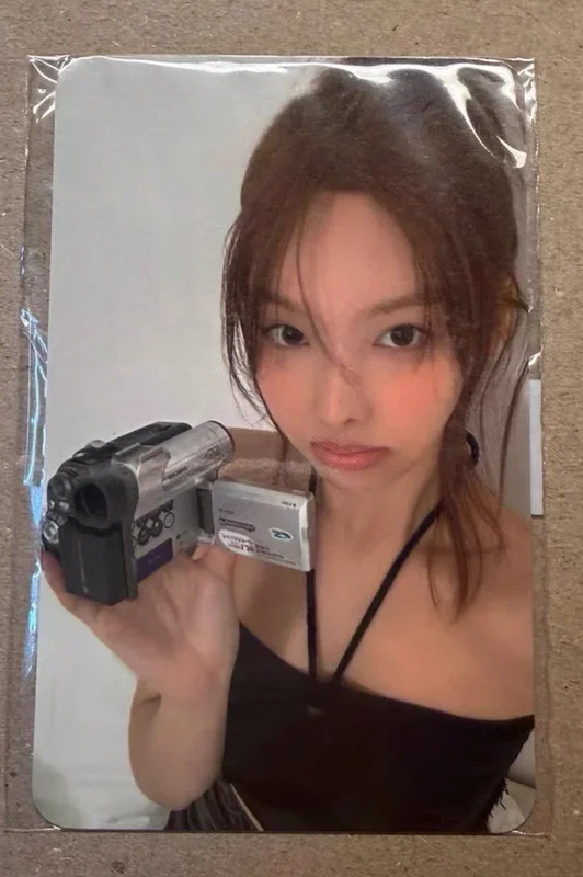 Yes, I am Nayeon. PRE-ORDER EVENT