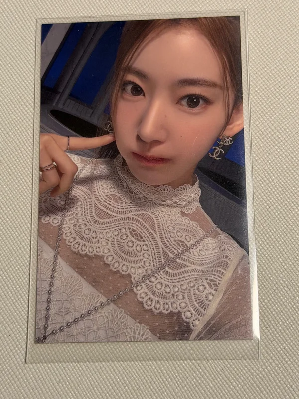 FEARLESS (Japanese ver.) UNIVERSAL LUCKY DRAW
