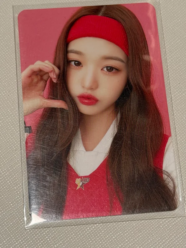 2023 SEASON'S GREETINGS : READY, GET SET, IVE!