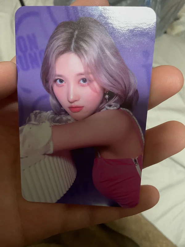 IVE THE FIRST FAN CONCERT The Prom Queens RANDOM PHOTOCARD PACK