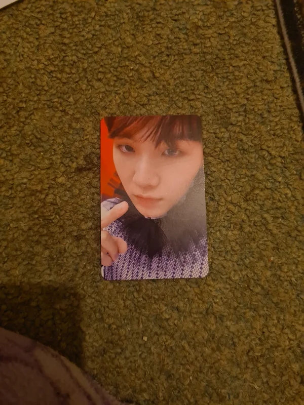 LOVE YOURSELF 'Answer'