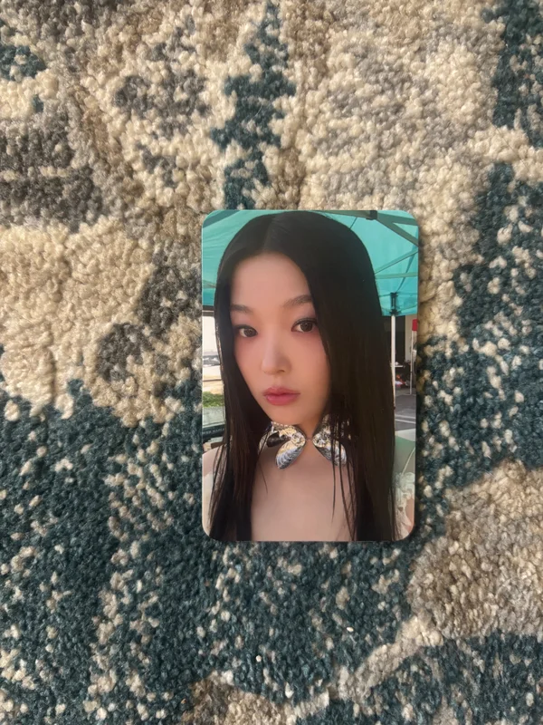 BEAUTIFUL CHAOS PHOTOCARD SET