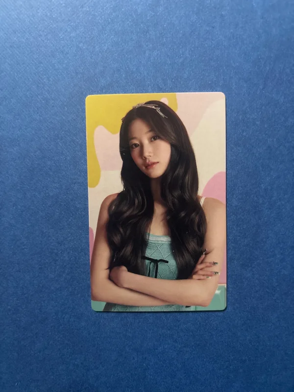 DIFFERENT LIMITED PHOTOCARD Ver.