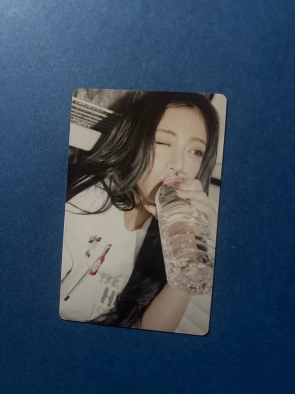HOT weverse albums ver. WEVERSE