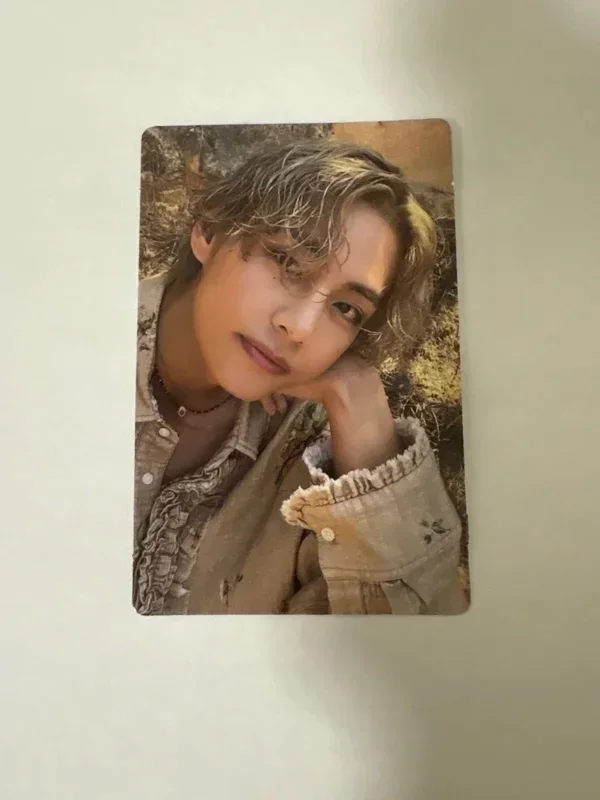 V LAYOVER SOLO ALBUM PHOTOCARD