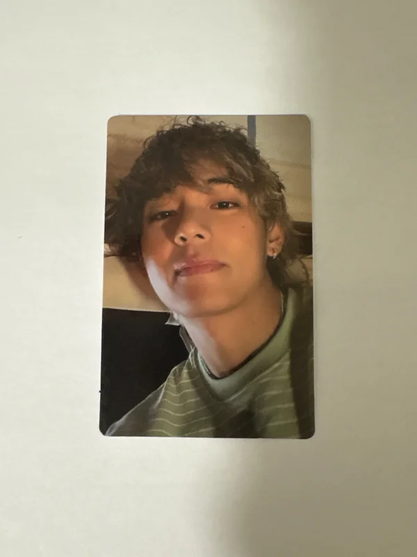 BTS V LAYOVER