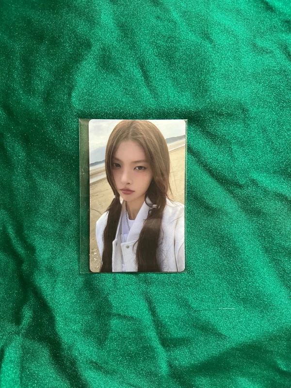 Yunah Weverse Lucky Draw