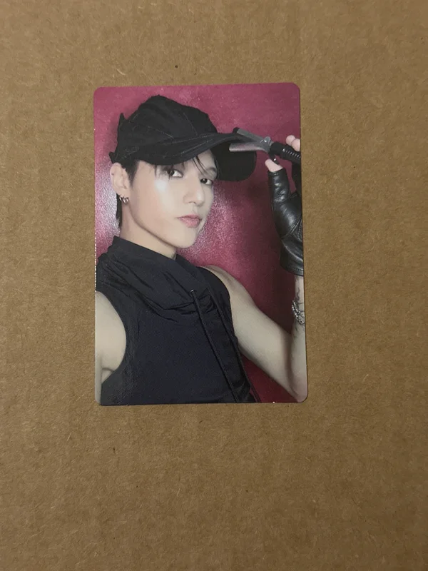 GOLDEN HOUR : Part.3 THIRST Ver. hello82 POP-UP Exclusive