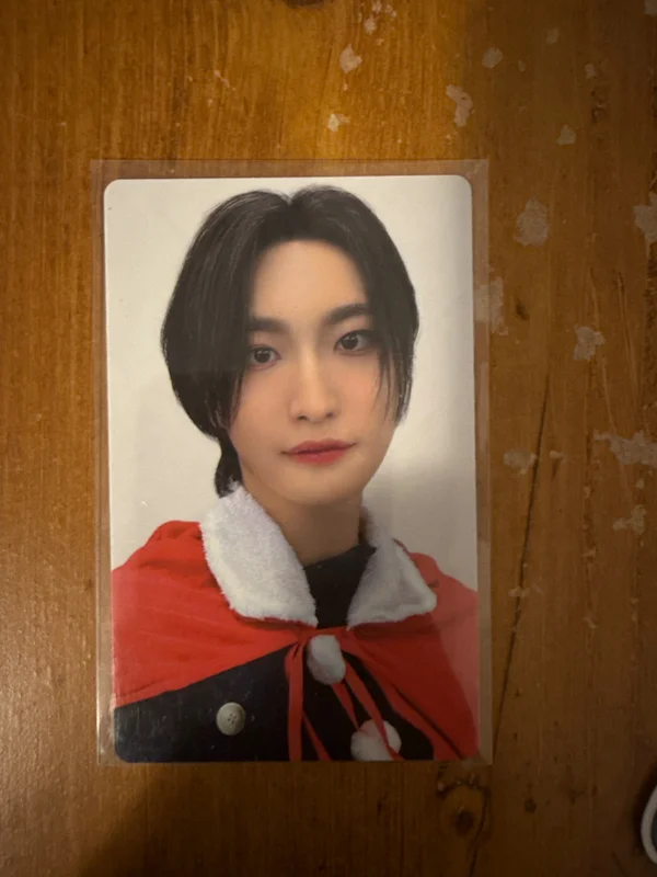 ATEEZ x KAURA 2023 CHRISTMAS POCA SET