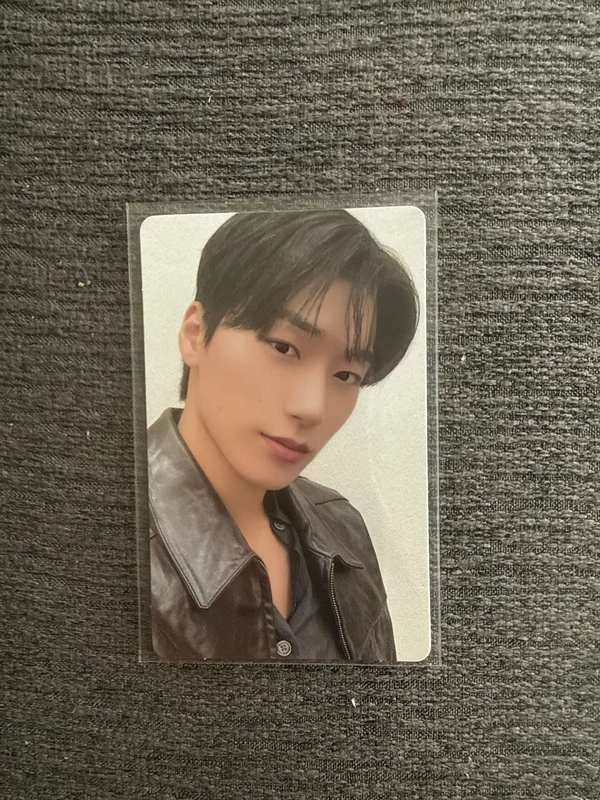 ATEEZ 7TH ANNIVERSARY OFFICIAL POP-UP '8ROOM' RANDOM PHOTOCARD PACK ver.B