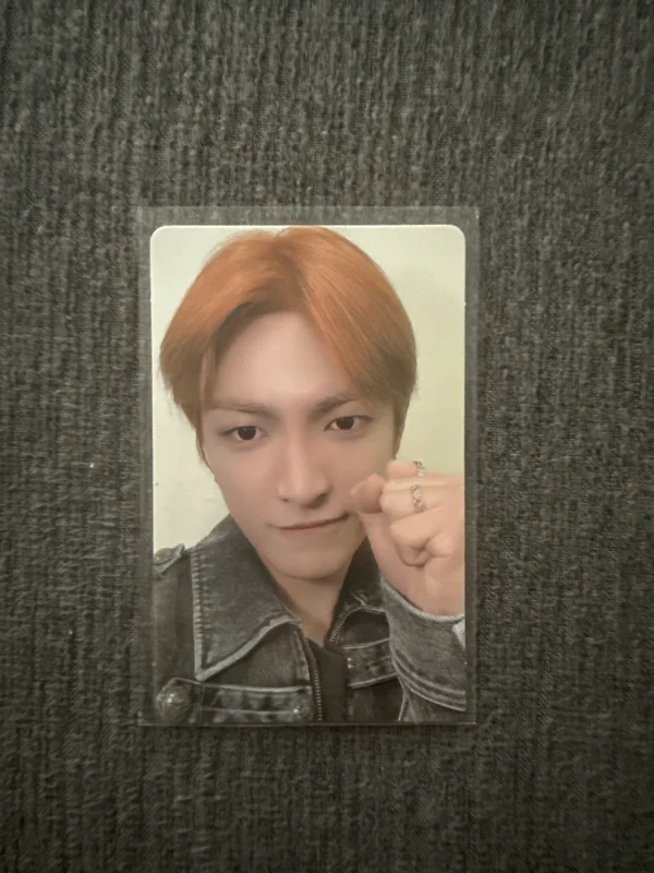 ATEEZ 7TH ANNIVERSARY OFFICIAL POP-UP '8ROOM' RANDOM PHOTOCARD PACK ver.A