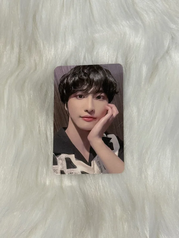 THE WORLD EP.2 : OUTLAW MINIRECORD LUCKY DRAW