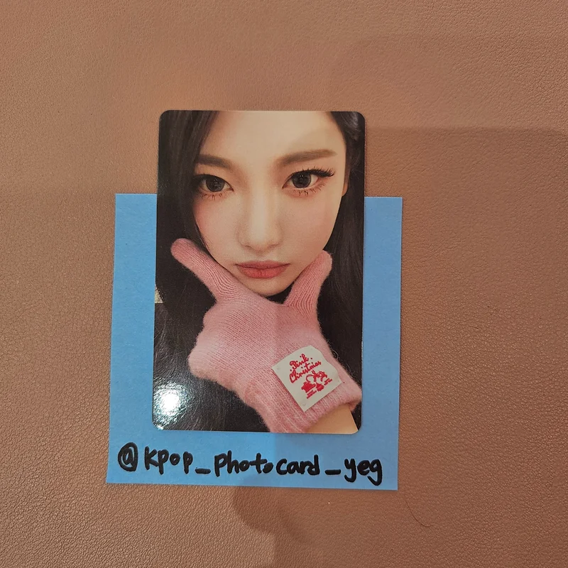 2024 PINK CHRISTMAS PHOTO CARD RANDOM PACK