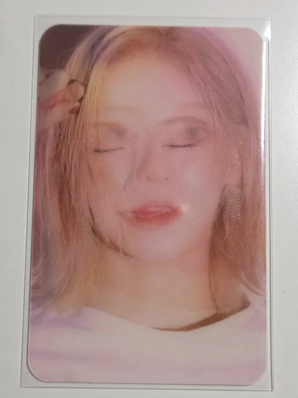 'The ReVe Festival Finale LENTICULAR PHOTO CARD SET