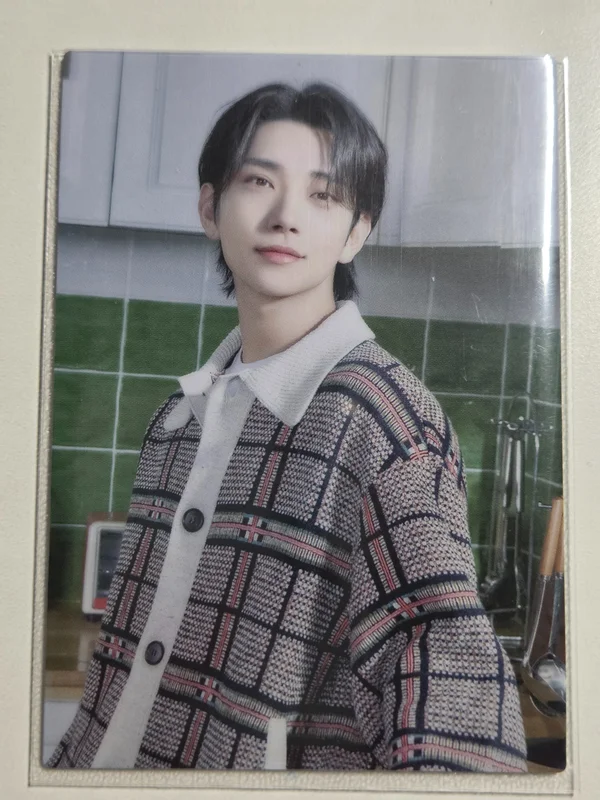 23 SEVENTEEN's HOME PHOTO CARD