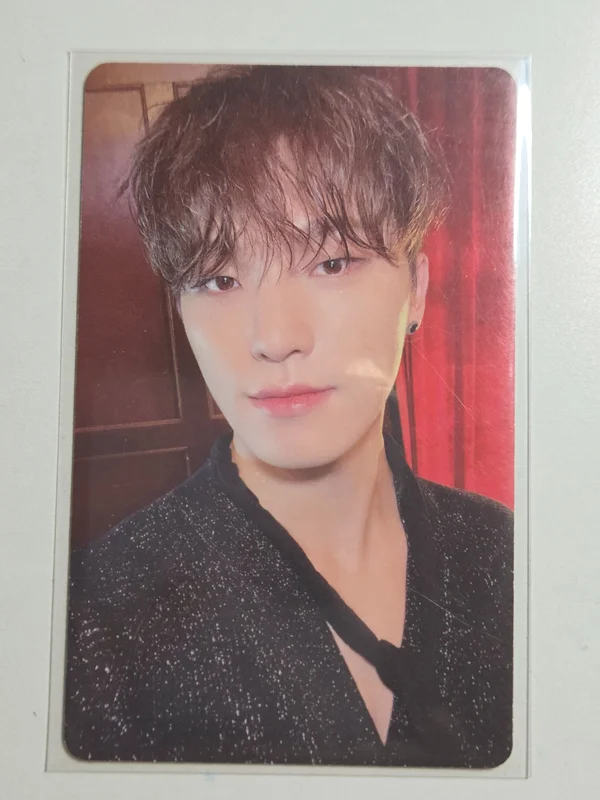 SEVENTEEN 2023 SEASON'S GREETINGS