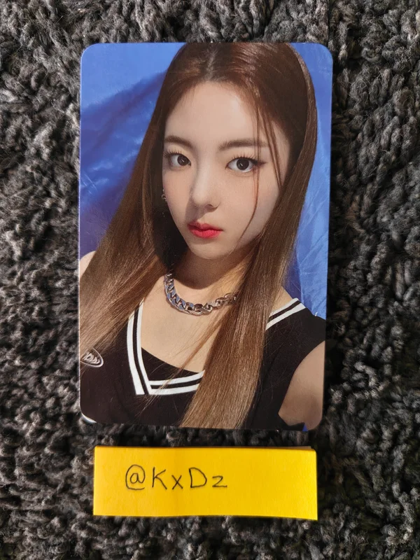 GREEN PROJECT SPECIAL GIFT RANDOM PHOTO CARD