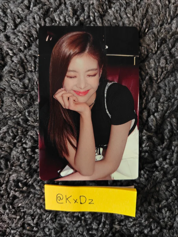 [CSI] CODENAME : SECRET ITZY TRADING CARD