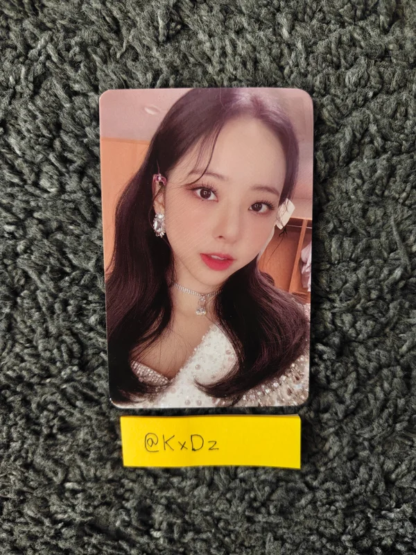 LOONA 今月の少女 viviトレカ 出席カードあり LOONA ViVi 'LOONAVERSE : FROM Photobook Concert outfit' Photocard